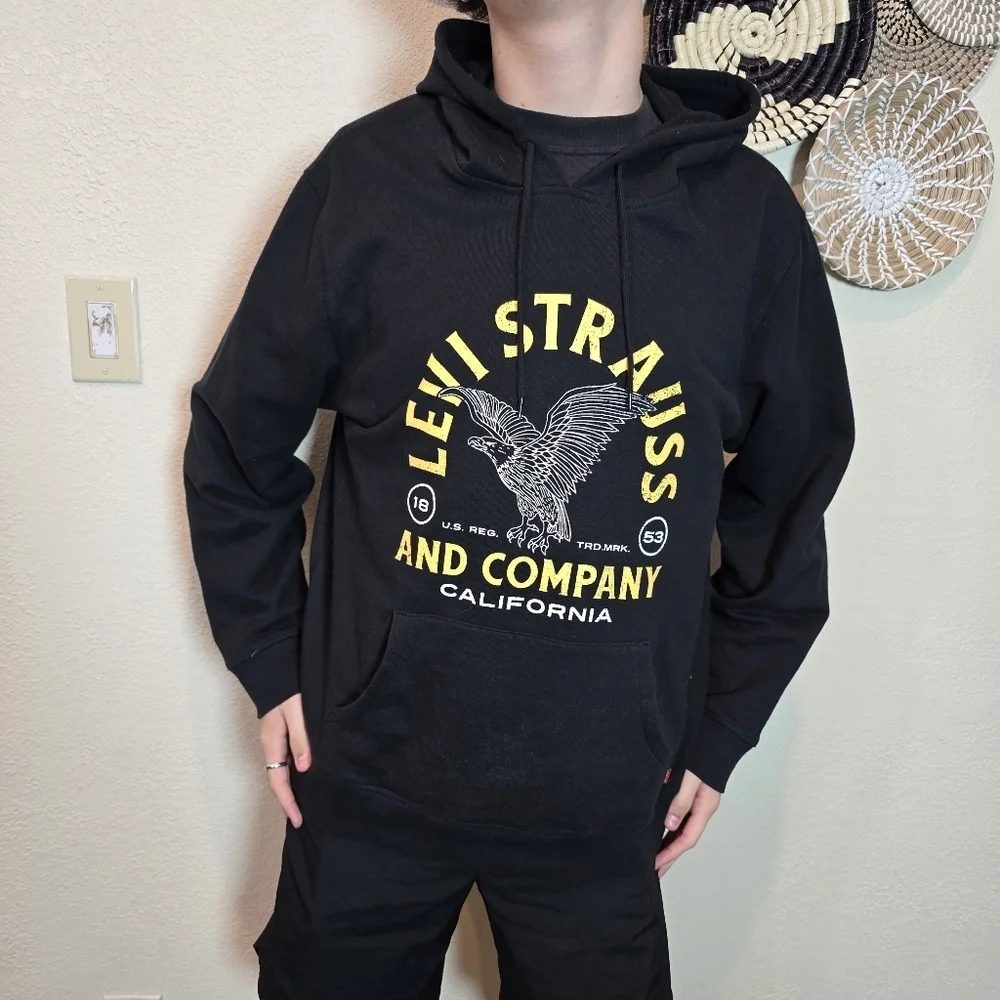 Levi Strauss & Co Sweatshirt Men’s Xl  Hoodie Black Fleece Graphic Print Eagle
